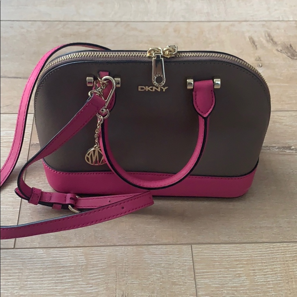 Crossbody DKNY